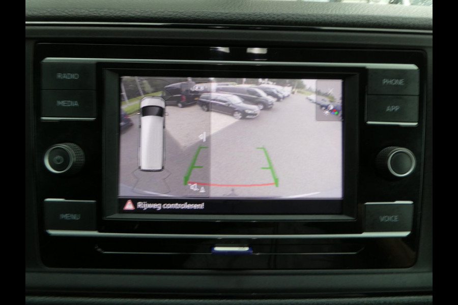 Volkswagen Crafter 35 2.0 TDI 140pk L3H2 ( L2H1 ) airco, camera ,trekhaak , 3 zits
