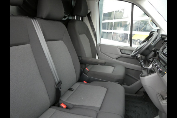 Volkswagen Crafter 35 2.0 TDI 140pk L3H2 ( L2H1 ) airco, camera ,trekhaak , 3 zits