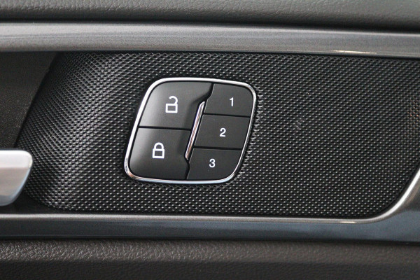 Ford Mondeo Wagon 2.0 IVCT HEV Vignale (CAMERA, STOELVERWARMING, ADAPTIEVE CRUISE, CARPLAY, GOED ONDERHOUDEN)