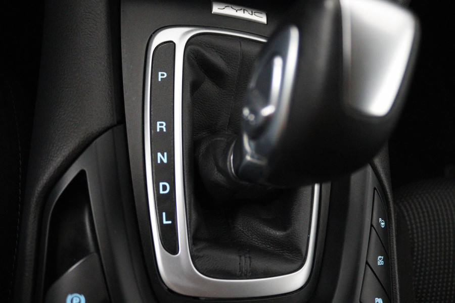Ford Mondeo Wagon 2.0 IVCT HEV Vignale (CAMERA, STOELVERWARMING, ADAPTIEVE CRUISE, CARPLAY, GOED ONDERHOUDEN)
