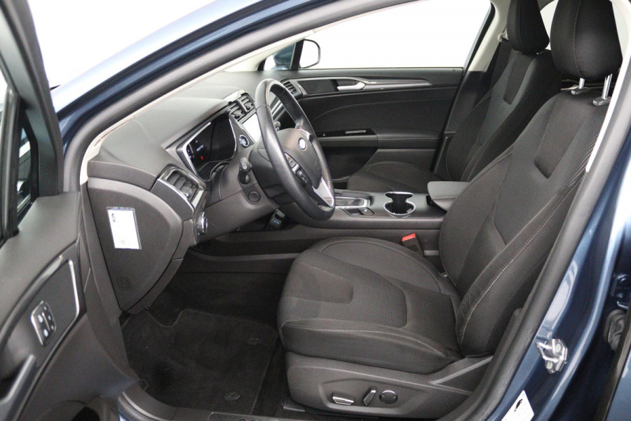 Ford Mondeo Wagon 2.0 IVCT HEV Vignale (CAMERA, STOELVERWARMING, ADAPTIEVE CRUISE, CARPLAY, GOED ONDERHOUDEN)