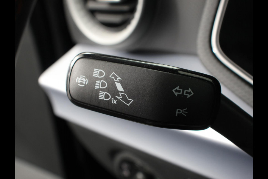 Seat Ibiza 1.0 EcoTSI FR Climate Control Adaptieve cruise control LED Keyless Parkeersensoren Verwarmde voorstoelen Achteruitrij camera Apple Carplay/ Andriod Auto
