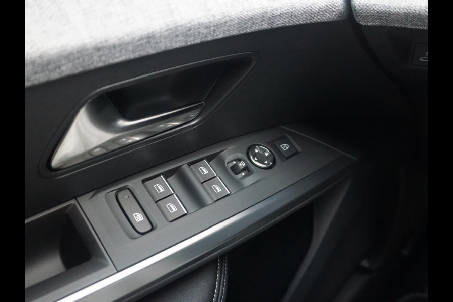 Peugeot E-5008 GT Avantage 73 kWh Leder interieur | Panoramadak