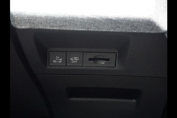Peugeot E-5008 GT Avantage 73 kWh Leder interieur | Panoramadak