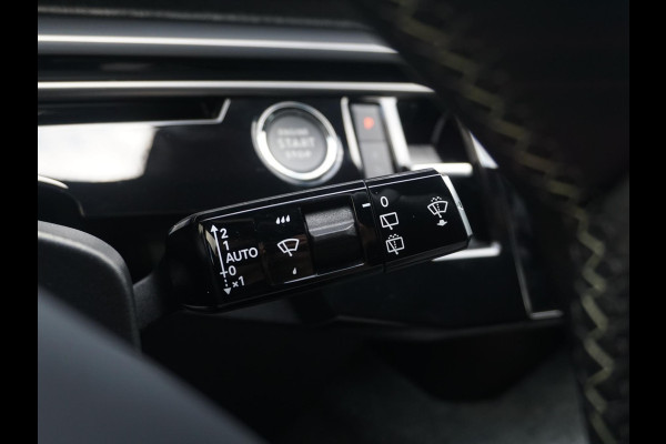 Peugeot E-5008 GT Avantage 73 kWh Leder interieur | Panoramadak