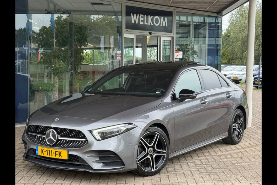 Mercedes-Benz A-Klasse 180 AMG Night Sfeer|Memory|Pano|Dealer onderhouden