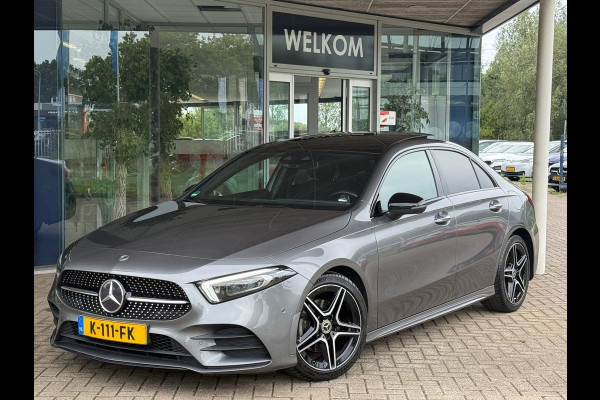 Mercedes-Benz A-Klasse 180 AMG Night Sfeer|Memory|Pano|Dealer onderhouden