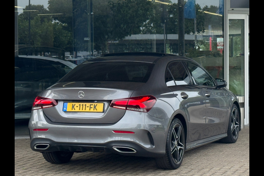 Mercedes-Benz A-Klasse 180 AMG Night Sfeer|Memory|Pano|Dealer onderhouden