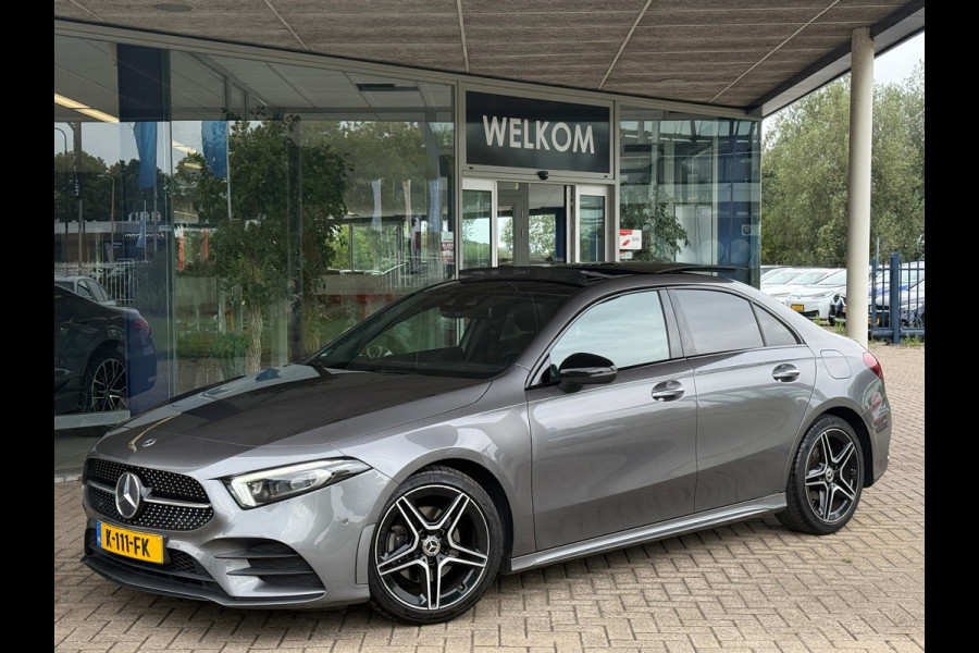 Mercedes-Benz A-Klasse 180 AMG Night Sfeer|Memory|Pano|Dealer onderhouden