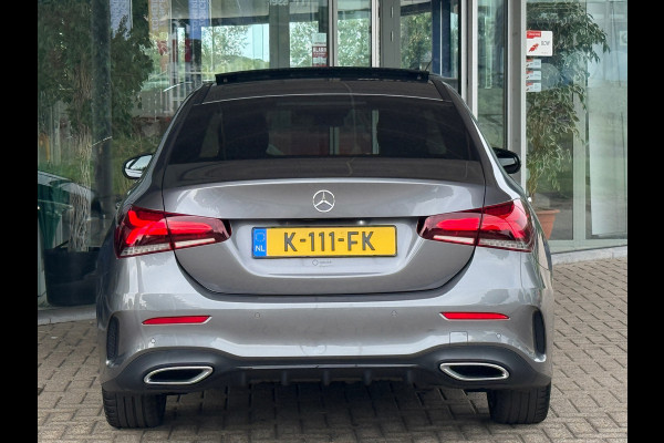 Mercedes-Benz A-Klasse 180 AMG Night Sfeer|Memory|Pano|Dealer onderhouden