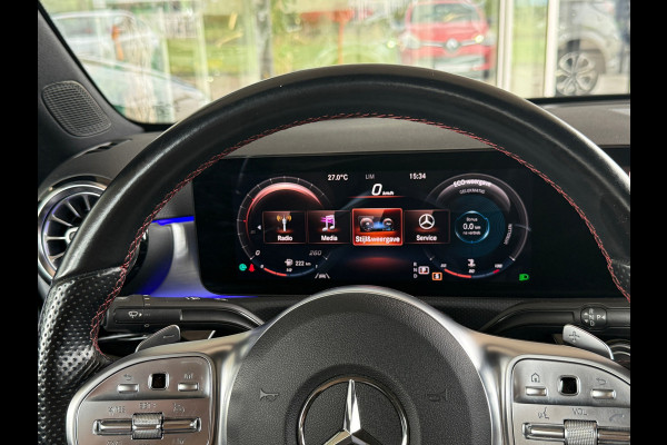 Mercedes-Benz A-Klasse 180 AMG Night Sfeer|Memory|Pano|Dealer onderhouden