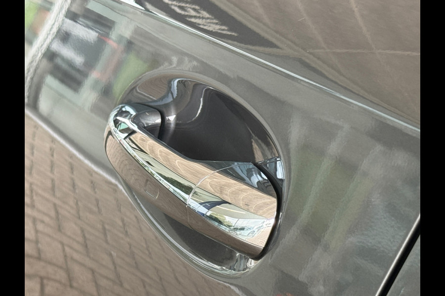 Mercedes-Benz A-Klasse 180 AMG Night Sfeer|Memory|Pano|Dealer onderhouden