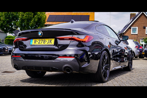 BMW 4 Serie Coupé 430i High Executive | Schuifdak | BMW LED | Camera | Apple Carplay | Black Edition | Shadowline | Alcantara |