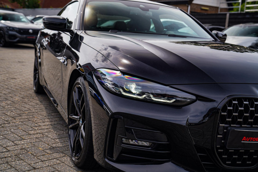 BMW 4 Serie Coupé 430i High Executive | Schuifdak | BMW LED | Camera | Apple Carplay | Black Edition | Shadowline | Alcantara |