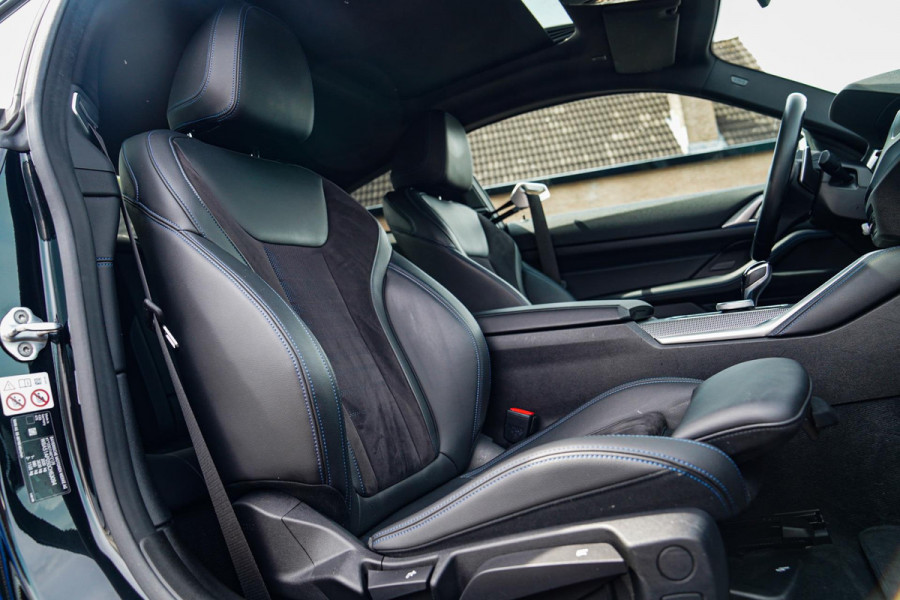BMW 4 Serie Coupé 430i High Executive | Schuifdak | BMW LED | Camera | Apple Carplay | Black Edition | Shadowline | Alcantara |