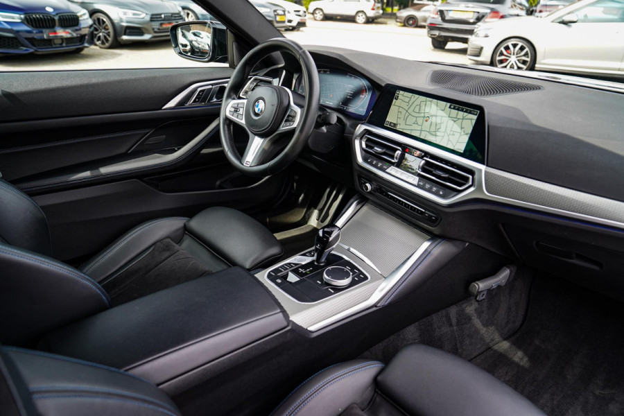 BMW 4 Serie Coupé 430i High Executive | Schuifdak | BMW LED | Camera | Apple Carplay | Black Edition | Shadowline | Alcantara |