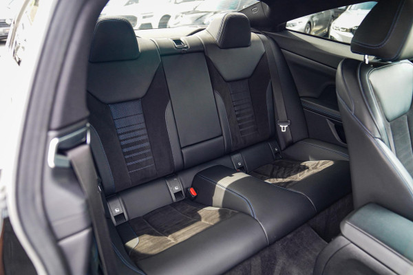 BMW 4 Serie Coupé 430i High Executive | Schuifdak | BMW LED | Camera | Apple Carplay | Black Edition | Shadowline | Alcantara |