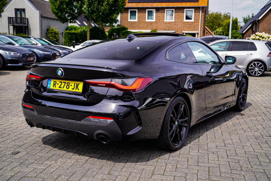 BMW 4 Serie Coupé 430i High Executive | Schuifdak | BMW LED | Camera | Apple Carplay | Black Edition | Shadowline | Alcantara |