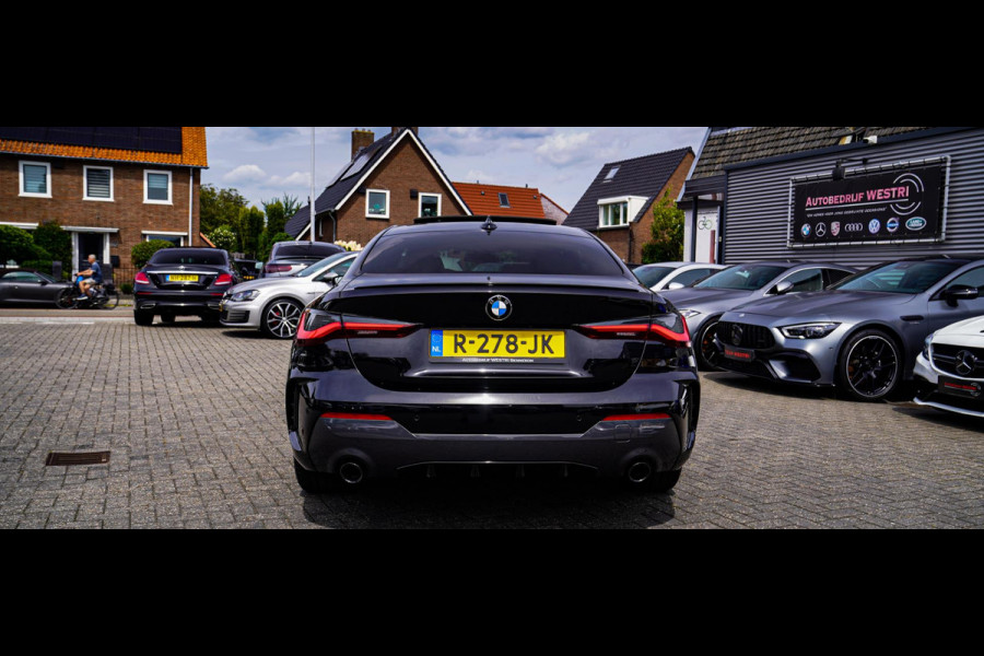 BMW 4 Serie Coupé 430i High Executive | Schuifdak | BMW LED | Camera | Apple Carplay | Black Edition | Shadowline | Alcantara |