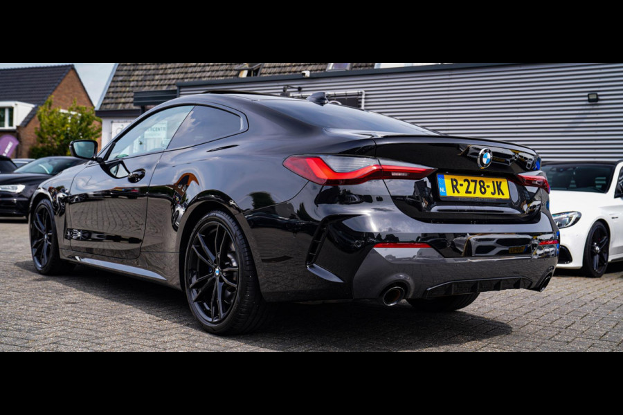 BMW 4 Serie Coupé 430i High Executive | Schuifdak | BMW LED | Camera | Apple Carplay | Black Edition | Shadowline | Alcantara |