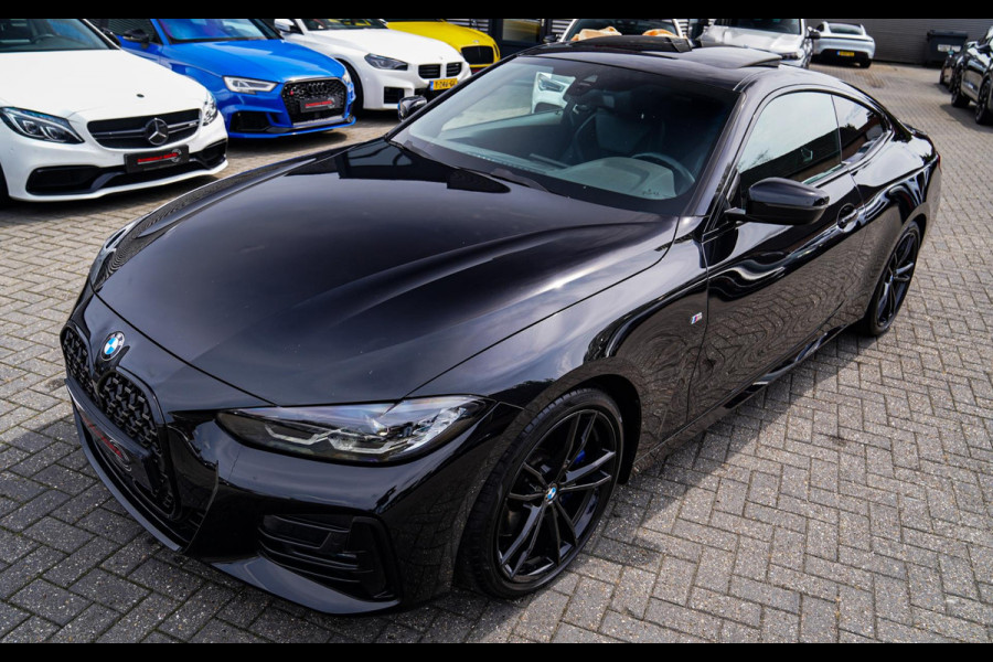 BMW 4 Serie Coupé 430i High Executive | Schuifdak | BMW LED | Camera | Apple Carplay | Black Edition | Shadowline | Alcantara |
