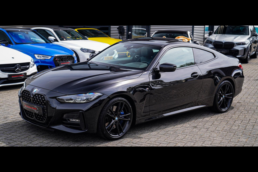 BMW 4 Serie Coupé 430i High Executive | Schuifdak | BMW LED | Camera | Apple Carplay | Black Edition | Shadowline | Alcantara |