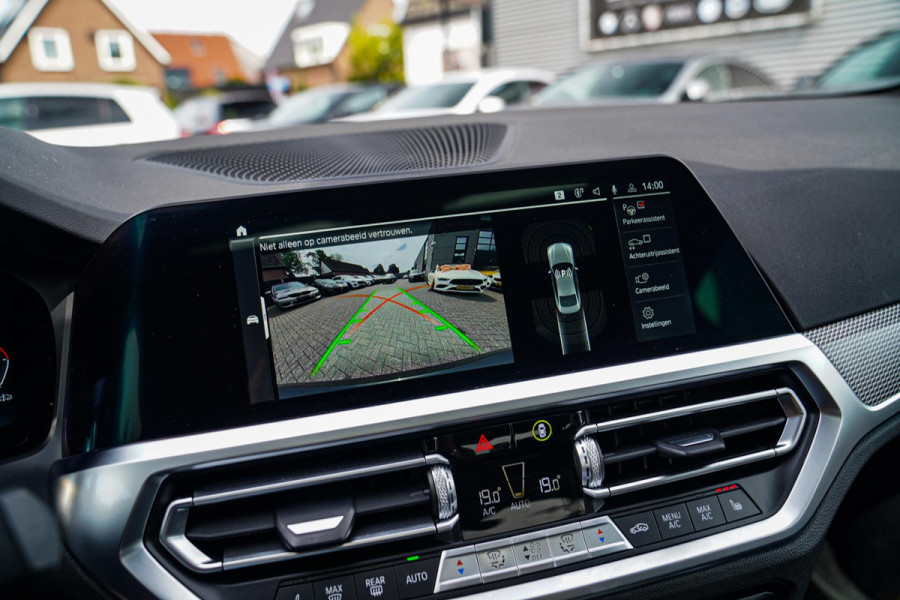BMW 4 Serie Coupé 430i High Executive | Schuifdak | BMW LED | Camera | Apple Carplay | Black Edition | Shadowline | Alcantara |