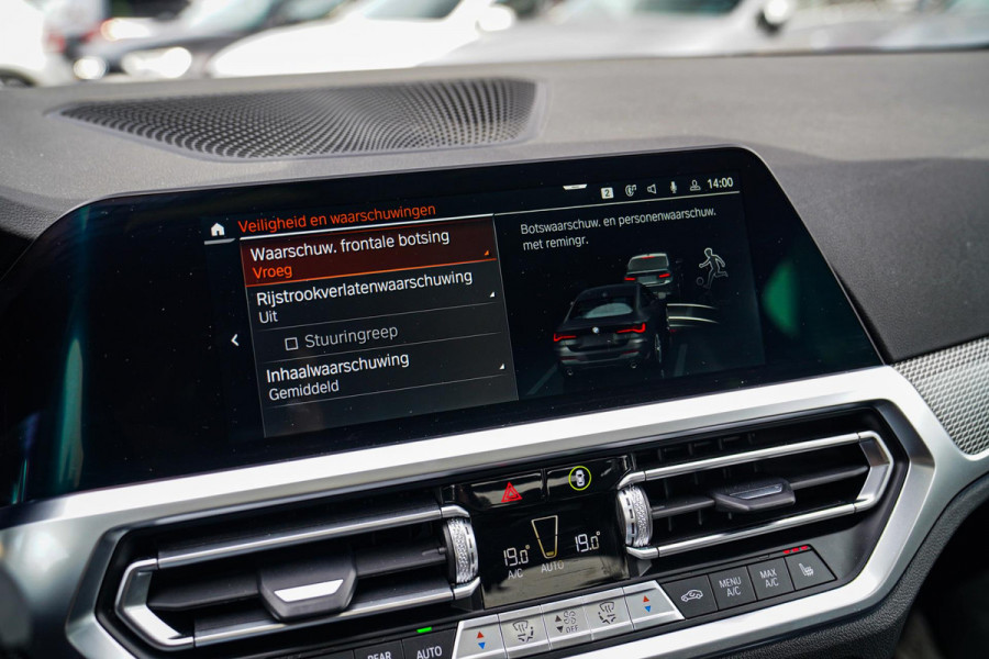 BMW 4 Serie Coupé 430i High Executive | Schuifdak | BMW LED | Camera | Apple Carplay | Black Edition | Shadowline | Alcantara |