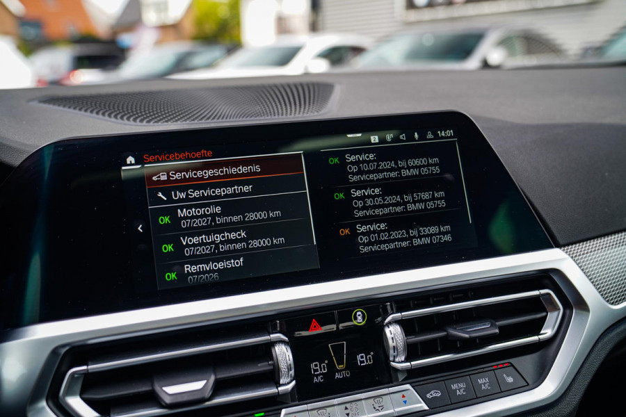 BMW 4 Serie Coupé 430i High Executive | Schuifdak | BMW LED | Camera | Apple Carplay | Black Edition | Shadowline | Alcantara |