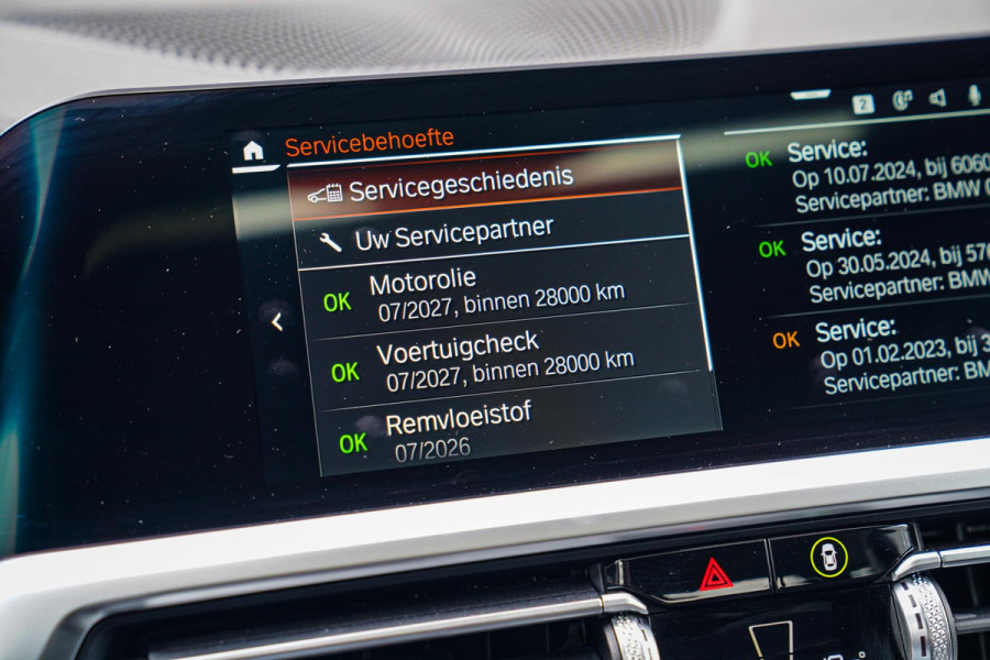 BMW 4 Serie Coupé 430i High Executive | Schuifdak | BMW LED | Camera | Apple Carplay | Black Edition | Shadowline | Alcantara |