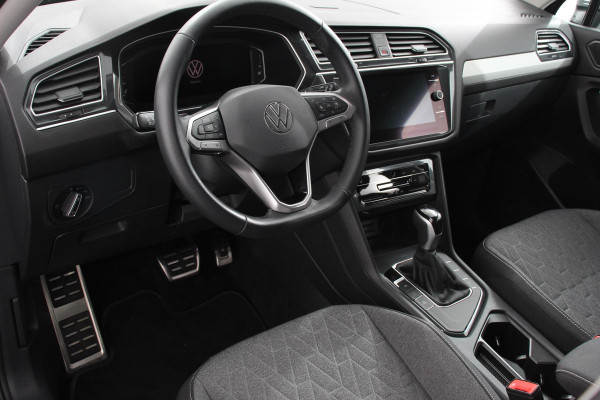 Volkswagen Tiguan Allspace 1.5 TSI 150pk DSG Move 7p. | Navigatie | Apple Carplay/Android Auto Wireless | Trekhaak | Parkeersensoren | Camera | Adaptive Cruise Control | Stoel-en stuurverwarming | Climate Control