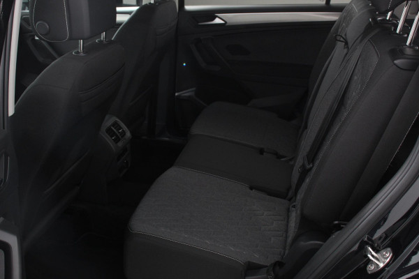 Volkswagen Tiguan Allspace 1.5 TSI 150pk DSG Move 7p. | Navigatie | Apple Carplay/Android Auto Wireless | Trekhaak | Parkeersensoren | Camera | Adaptive Cruise Control | Stoel-en stuurverwarming | Climate Control