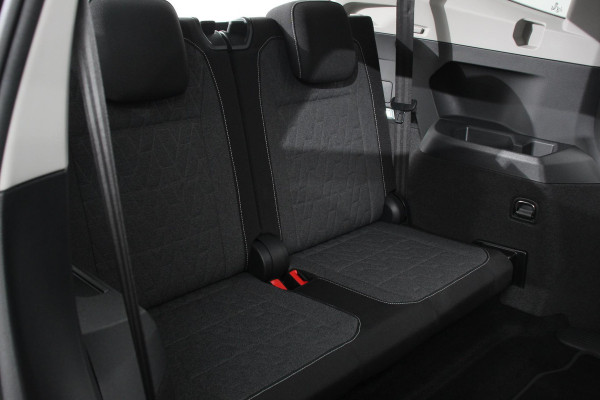 Volkswagen Tiguan Allspace 1.5 TSI 150pk DSG Move 7p. | Navigatie | Apple Carplay/Android Auto Wireless | Trekhaak | Parkeersensoren | Camera | Adaptive Cruise Control | Stoel-en stuurverwarming | Climate Control
