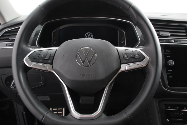 Volkswagen Tiguan Allspace 1.5 TSI 150pk DSG Move 7p. | Navigatie | Apple Carplay/Android Auto Wireless | Trekhaak | Parkeersensoren | Camera | Adaptive Cruise Control | Stoel-en stuurverwarming | Climate Control