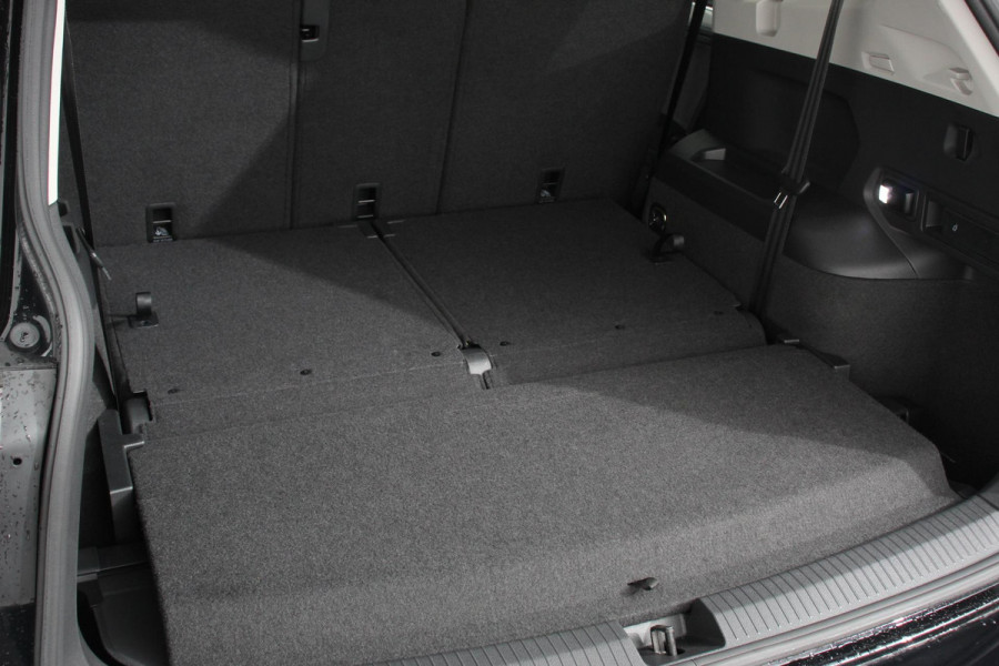 Volkswagen Tiguan Allspace 1.5 TSI 150pk DSG Move 7p. | Navigatie | Apple Carplay/Android Auto Wireless | Trekhaak | Parkeersensoren | Camera | Adaptive Cruise Control | Stoel-en stuurverwarming | Climate Control