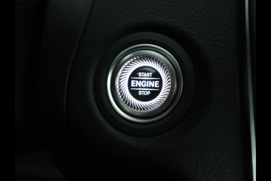 Mercedes-Benz C-Klasse 160 Business Solution AMG | Stoelverwarming | Camera | Leder/Alcantara | Navigatie | Park Assist | Digital Cockpit | Climate contol | Full LED | Cruise control