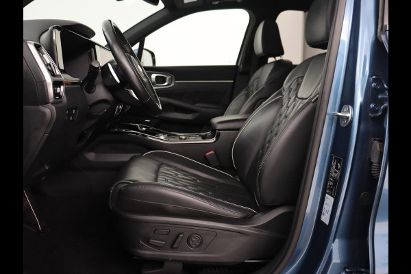 Kia Sorento 1.6 T-GDI Hybrid 2WD ExecutiveLine 7-persoons | Panoramadak | Stoelventilatie | Trekhaak | Head-Up | Leder | 360 Camera | Achterbankverwarming | Carplay | Keyless | Sfeerverlichting