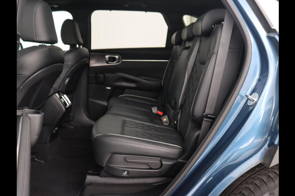 Kia Sorento 1.6 T-GDI Hybrid 2WD ExecutiveLine 7-persoons | Panoramadak | Stoelventilatie | Trekhaak | Head-Up | Leder | 360 Camera | Achterbankverwarming | Carplay | Keyless | Sfeerverlichting