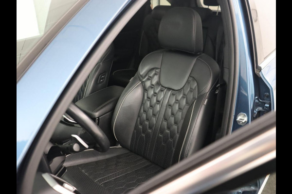 Kia Sorento 1.6 T-GDI Hybrid 2WD ExecutiveLine 7-persoons | Panoramadak | Stoelventilatie | Trekhaak | Head-Up | Leder | 360 Camera | Achterbankverwarming | Carplay | Keyless | Sfeerverlichting