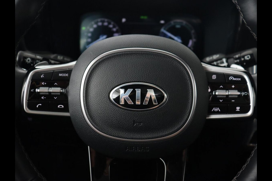 Kia Sorento 1.6 T-GDI Hybrid 2WD ExecutiveLine 7-persoons | Panoramadak | Stoelventilatie | Trekhaak | Head-Up | Leder | 360 Camera | Achterbankverwarming | Carplay | Keyless | Sfeerverlichting