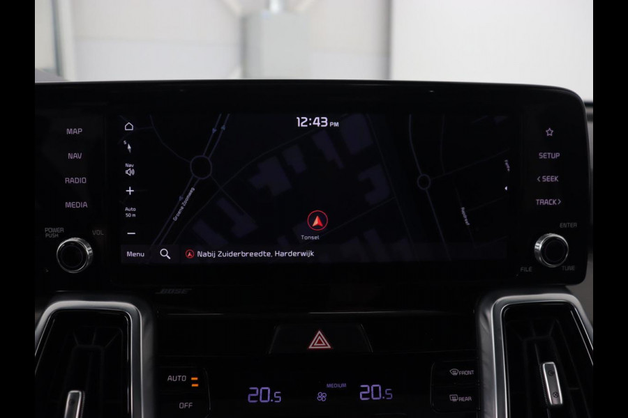 Kia Sorento 1.6 T-GDI Hybrid 2WD ExecutiveLine 7-persoons | Panoramadak | Stoelventilatie | Trekhaak | Head-Up | Leder | 360 Camera | Achterbankverwarming | Carplay | Keyless | Sfeerverlichting