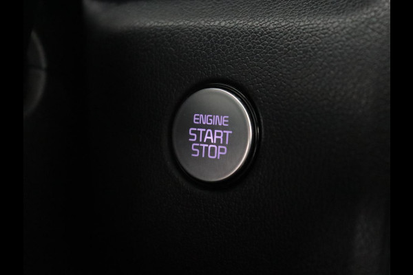 Kia Sorento 1.6 T-GDI Hybrid 2WD ExecutiveLine 7-persoons | Panoramadak | Stoelventilatie | Trekhaak | Head-Up | Leder | 360 Camera | Achterbankverwarming | Carplay | Keyless | Sfeerverlichting