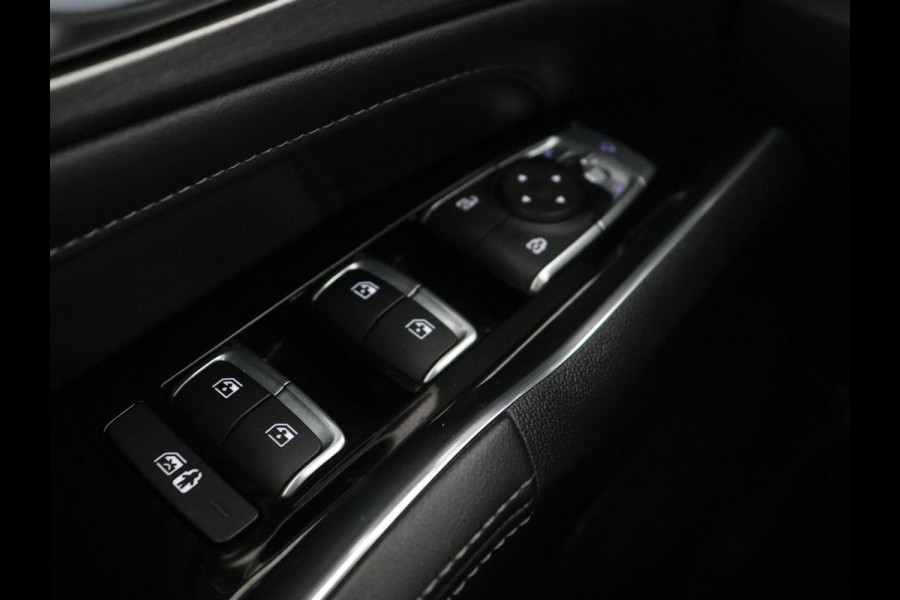 Kia Sorento 1.6 T-GDI Hybrid 2WD ExecutiveLine 7-persoons | Panoramadak | Stoelventilatie | Trekhaak | Head-Up | Leder | 360 Camera | Achterbankverwarming | Carplay | Keyless | Sfeerverlichting