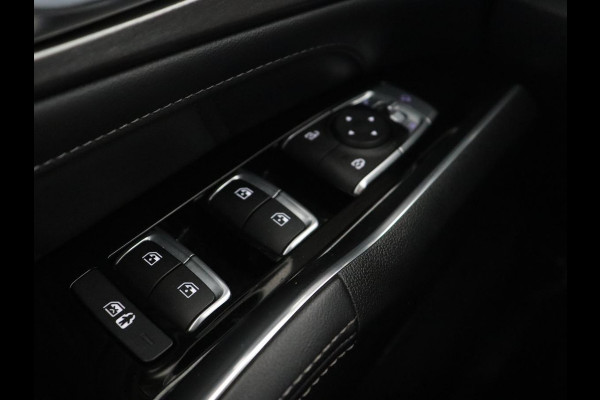 Kia Sorento 1.6 T-GDI Hybrid 2WD ExecutiveLine 7-persoons | Panoramadak | Stoelventilatie | Trekhaak | Head-Up | Leder | 360 Camera | Achterbankverwarming | Carplay | Keyless | Sfeerverlichting