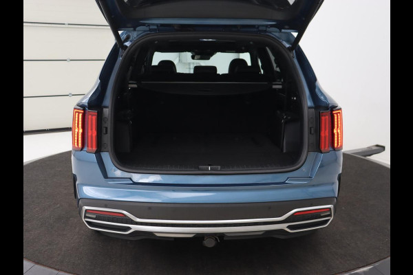 Kia Sorento 1.6 T-GDI Hybrid 2WD ExecutiveLine 7-persoons | Panoramadak | Stoelventilatie | Trekhaak | Head-Up | Leder | 360 Camera | Achterbankverwarming | Carplay | Keyless | Sfeerverlichting