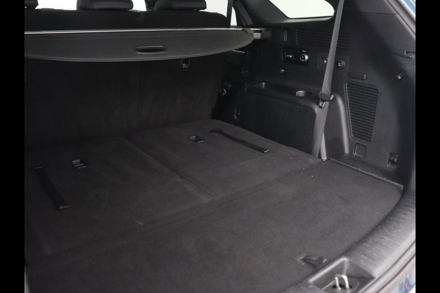 Kia Sorento 1.6 T-GDI Hybrid 2WD ExecutiveLine 7-persoons | Panoramadak | Stoelventilatie | Trekhaak | Head-Up | Leder | 360 Camera | Achterbankverwarming | Carplay | Keyless | Sfeerverlichting
