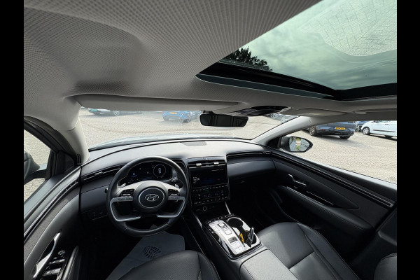 Hyundai Tucson 1.6 T-GDI PHEV Premium Sky 4WD Panoramadak | 4WD | Stoelverwarming | Stoelventilatie | Lederen bekleding |
