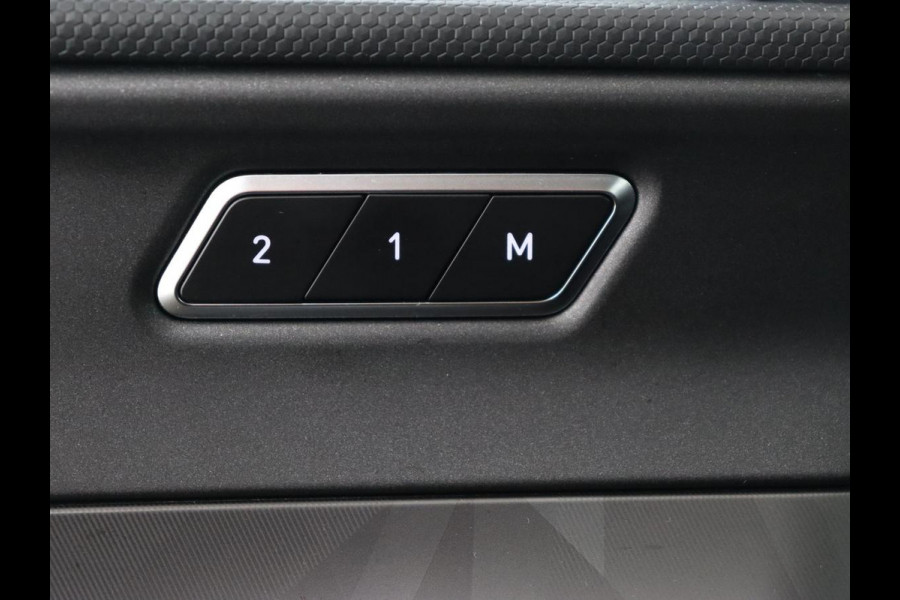 Lynk & Co 01 1.5 Plug In | Panoramadak | Infinity by Harman | 360 Camera | Adaptive cruise | Stoelverwarming | Carplay | Memory | Full LED