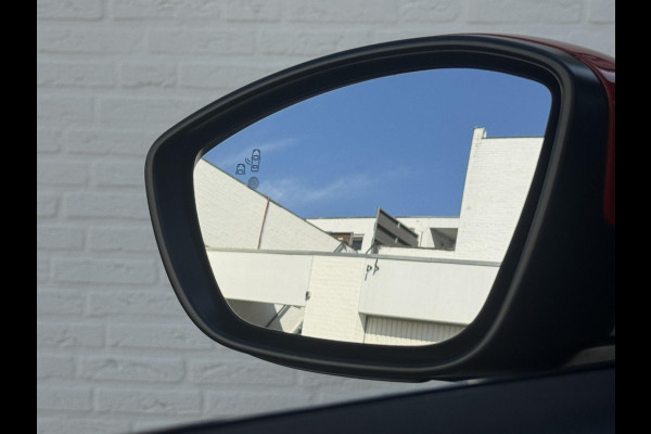 Citroën C3 1.2 PureTech S&S Shine Automaat Volle opties Camera Dodehoek Cruise