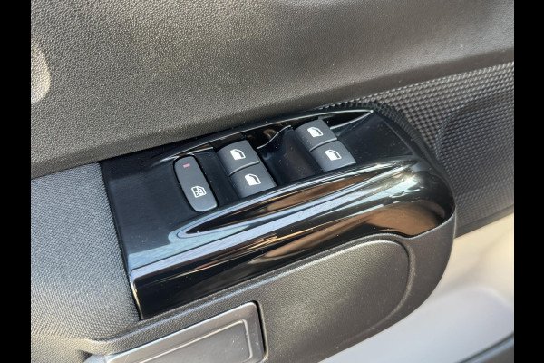 Citroën C3 1.2 PureTech S&S Shine Automaat Volle opties Camera Dodehoek Cruise